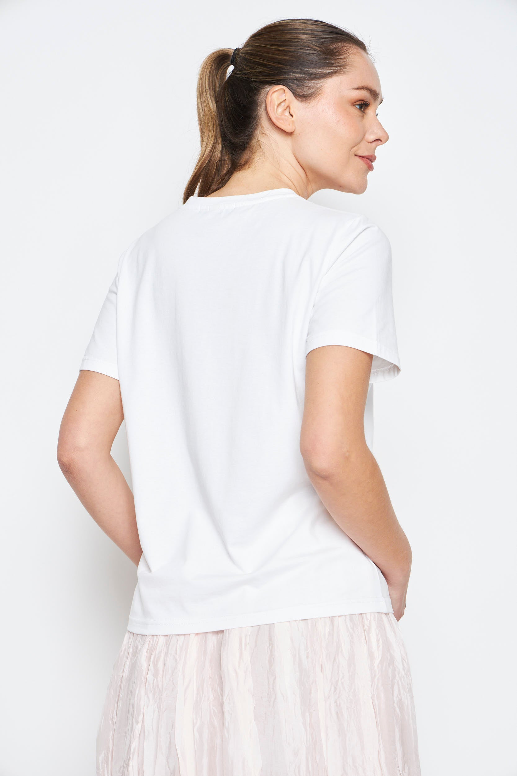 POLERA NERA BLANCO