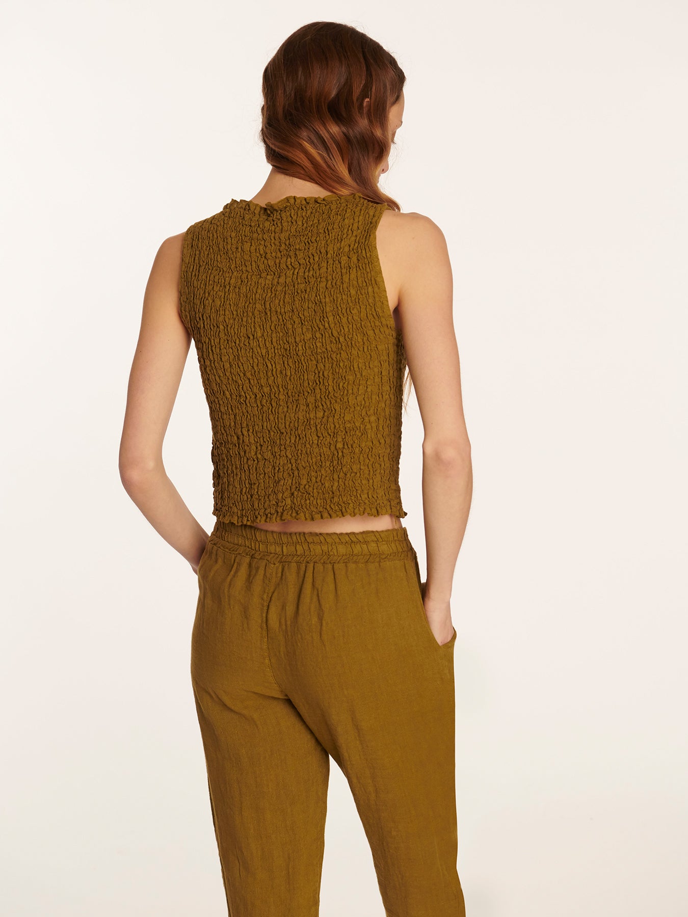 Top Amadea Oliva Leidiró