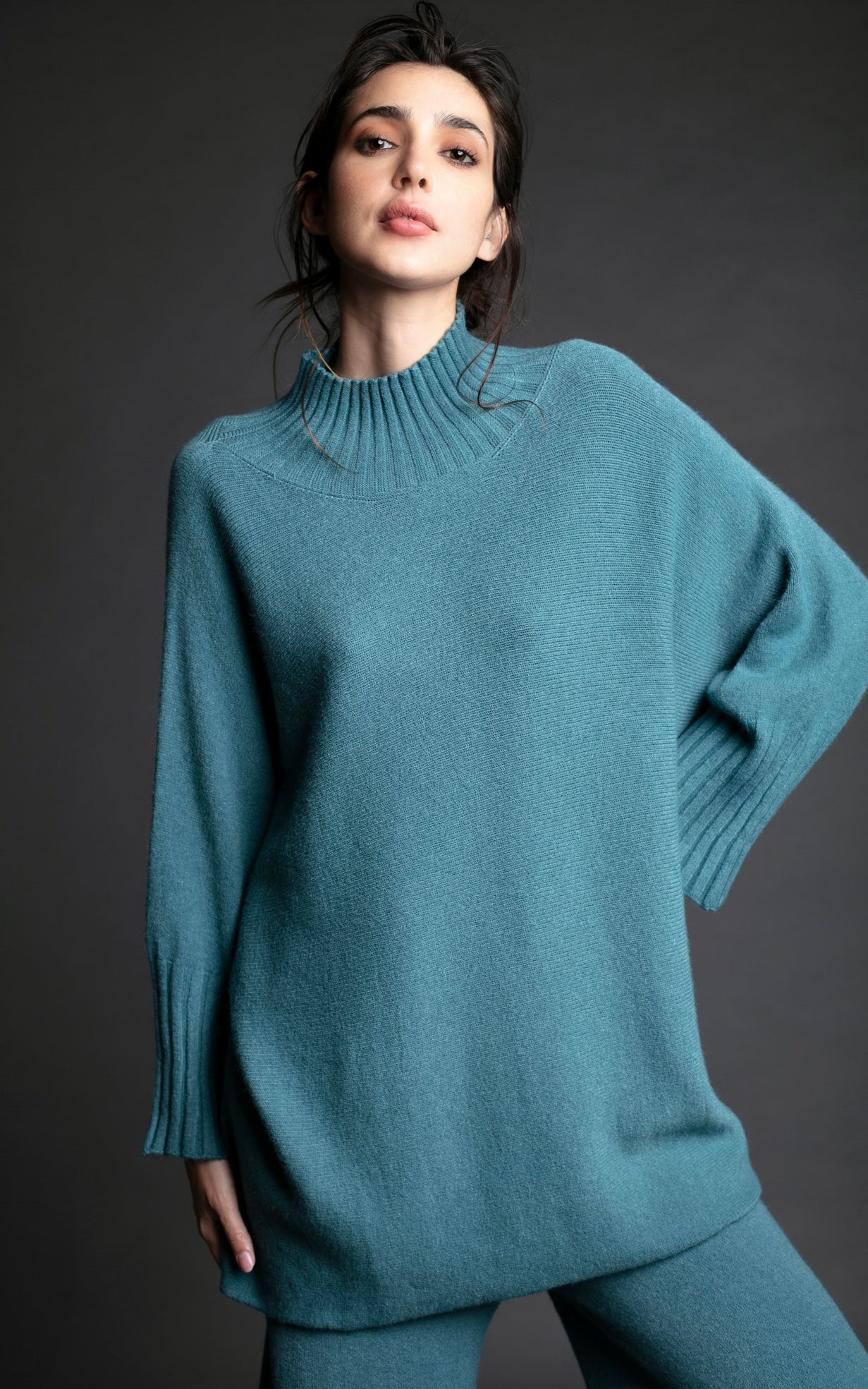 SWEATER MADDALENA PETROLEO