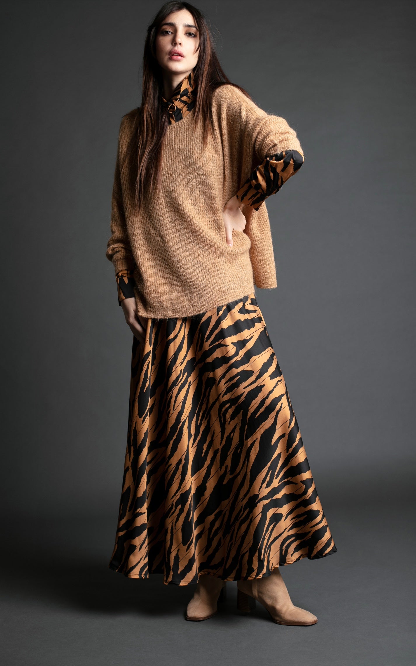 SWEATER ILARIA ALMENDRA