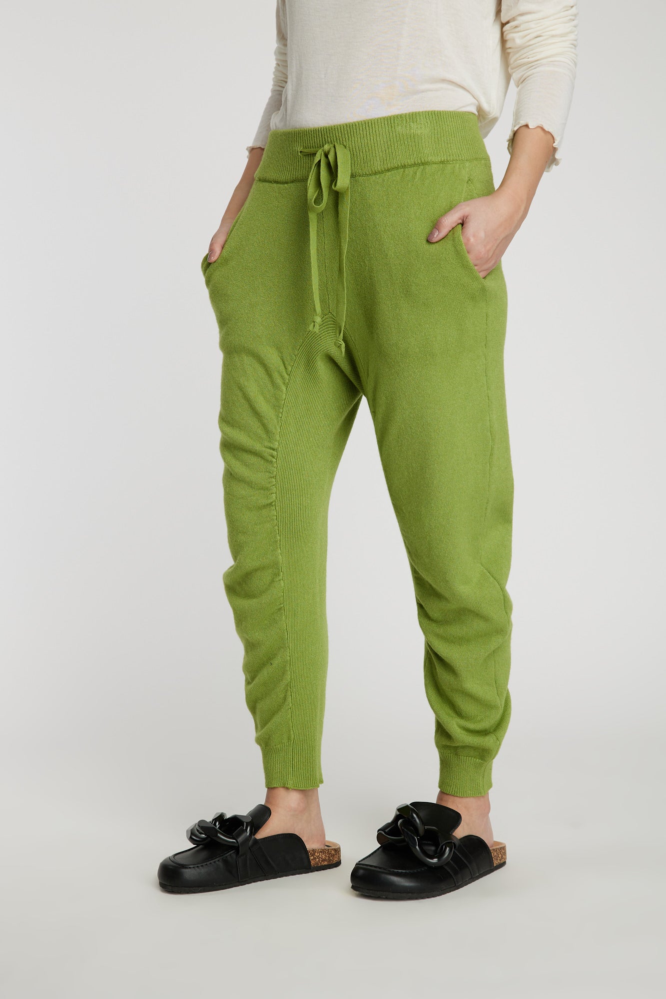 PANTALÓN OLIVA LEIDIRÓ