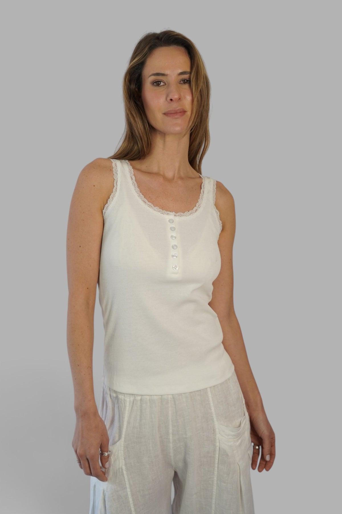 Top Francesca Blanco Leidiró