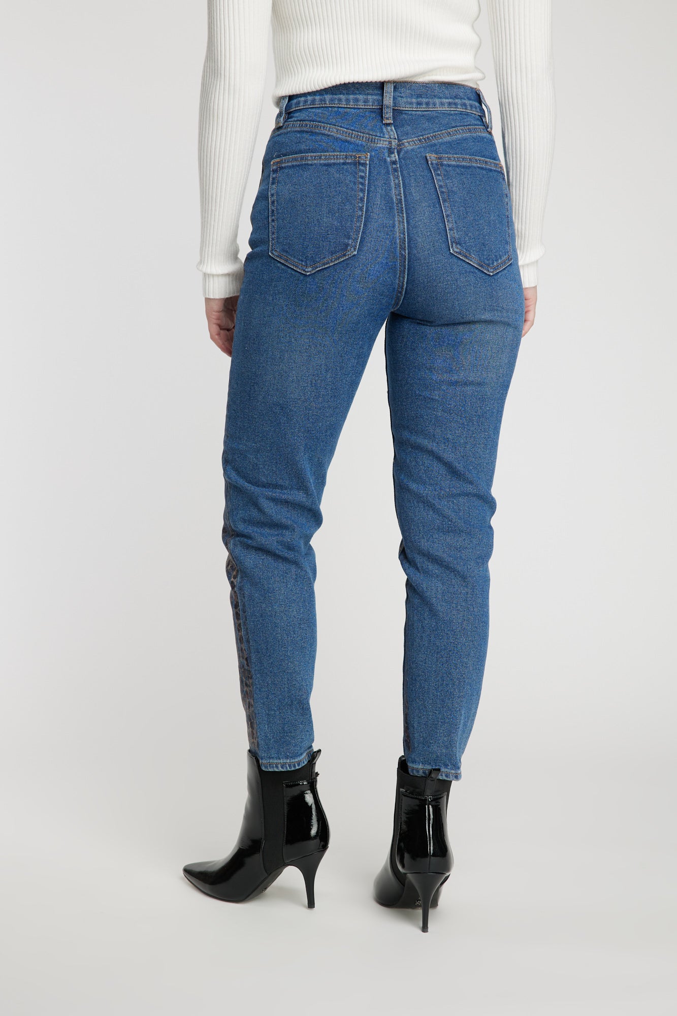 JEANS STAMPA LEIDIRÓ