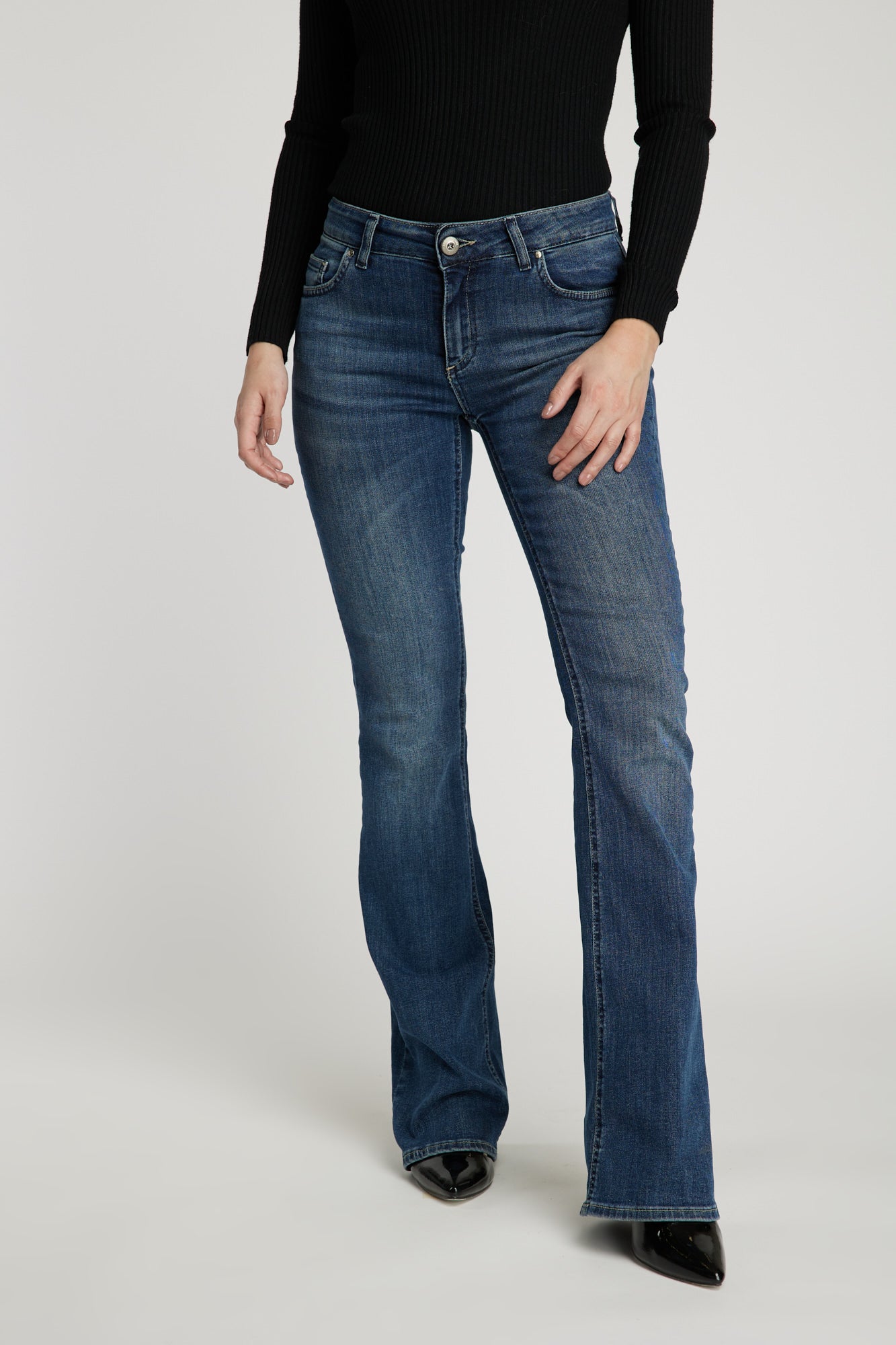 JEANS AÑIL LEIDIRÓ