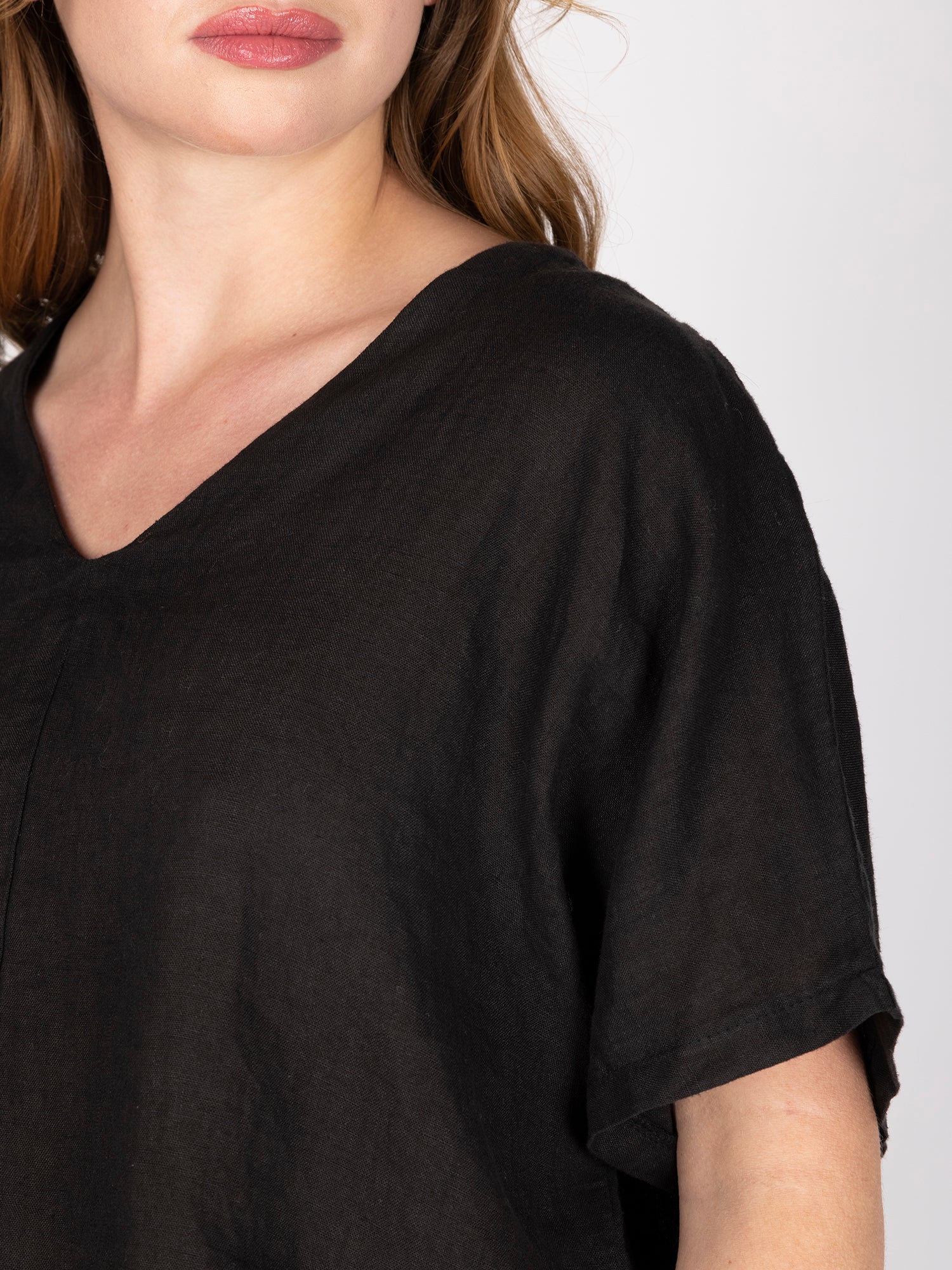 Polera Lino Negro Leidiro