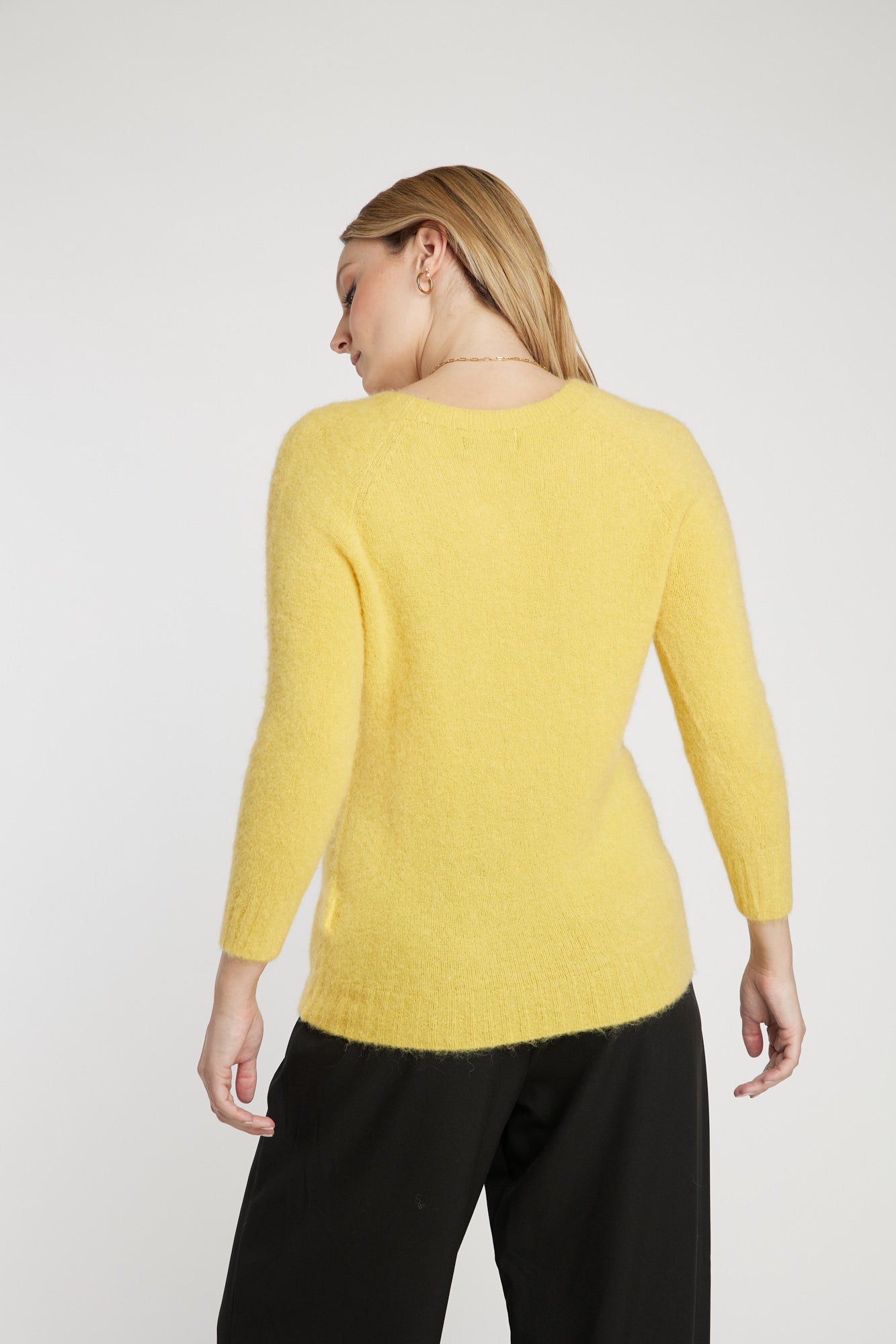 Sweater amarillo Leidiró