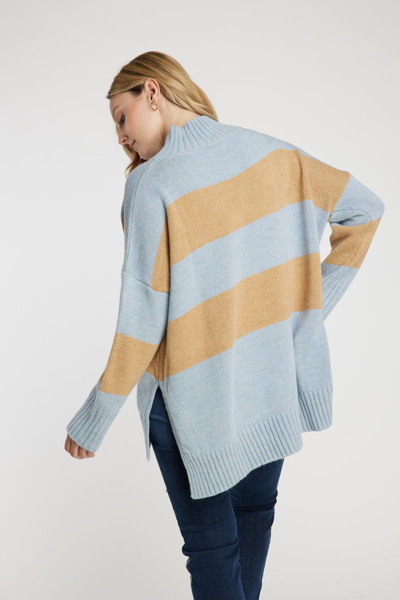 Sweater celeste Leidiró